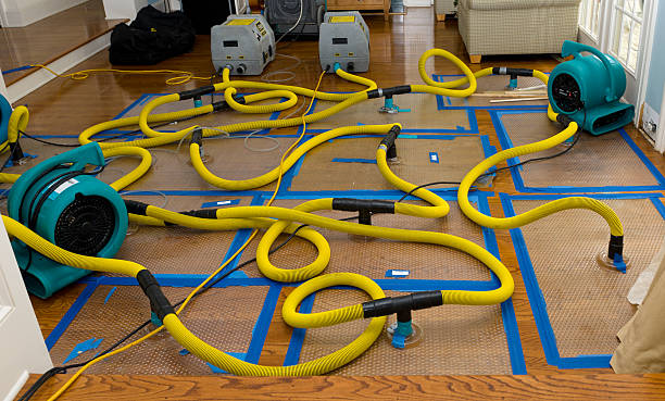 Professional Water Extraction technician working in Brookfield, MO